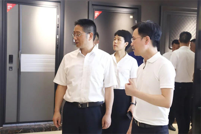 金凱德入戶門 武義縣委書記姚激揚一行來訪調研，鼓勵公司高質量發展